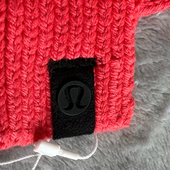 NWT Lululemon Texture Play Scarf~Savannah / Watermelon Red - Picture 5 of 7